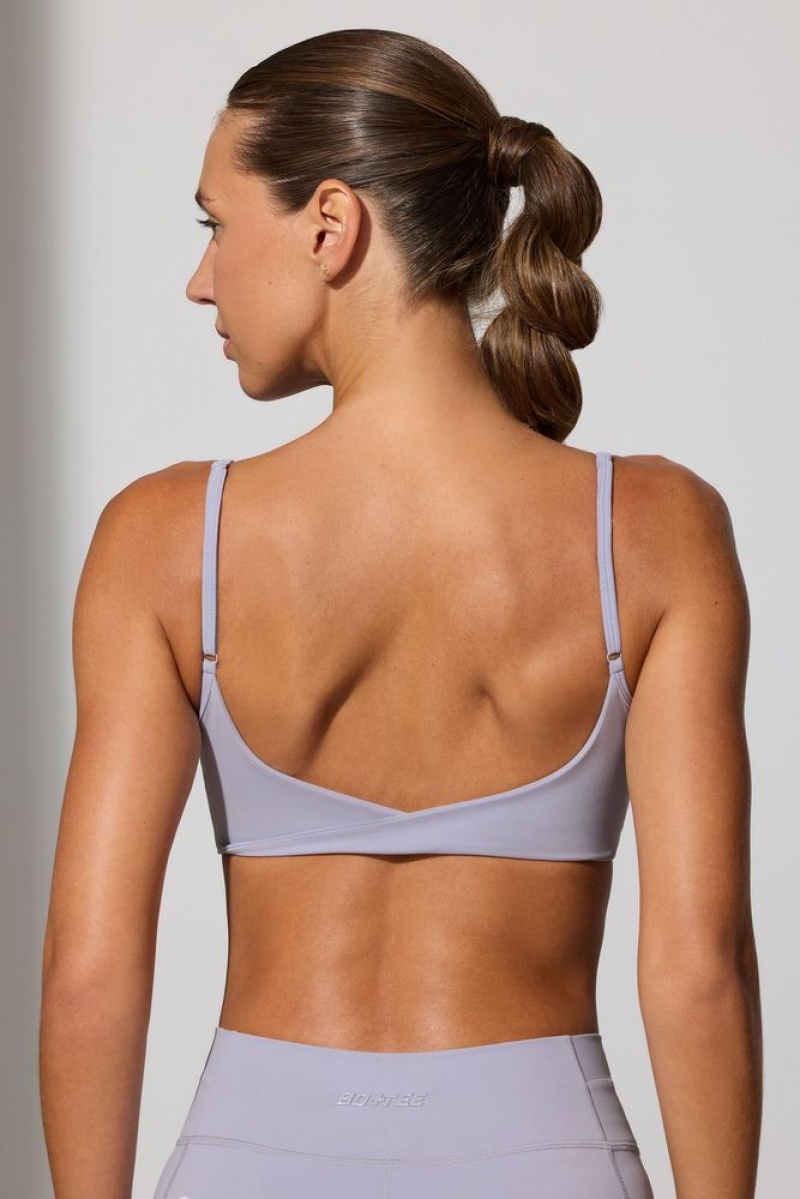 Soft Lavender Oh Polly Adjust Twist Back Scoop Neck Sports Bra | EMGB-29316